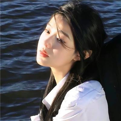 接近无限的白